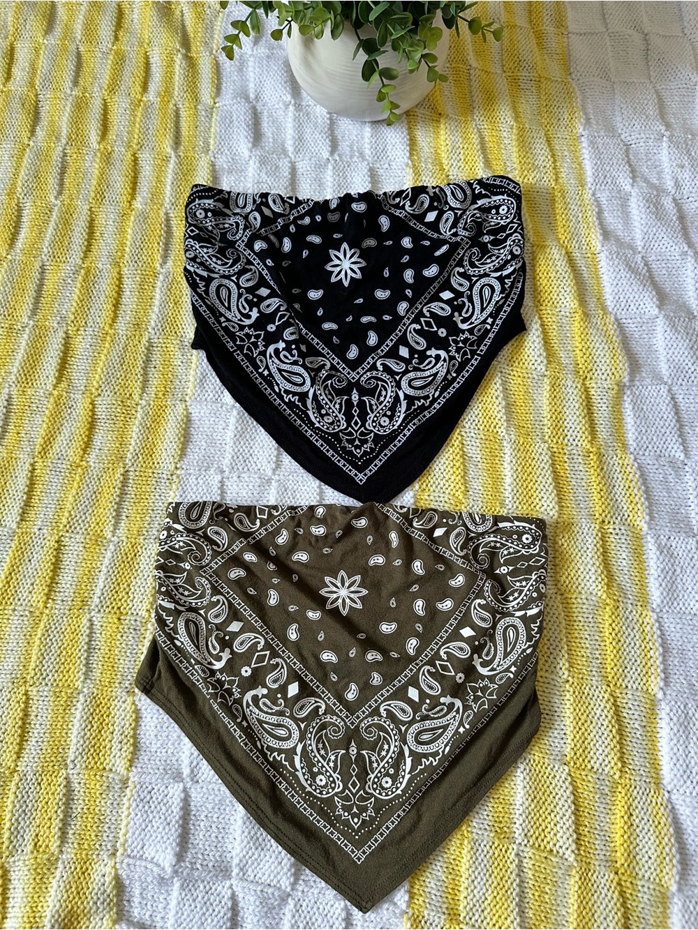 LOT OF 2 BLACK&GREEN HANKERCHIEF STRAPLESS CROP TOP SHIRT JUNIORS CLOTHES LARGE